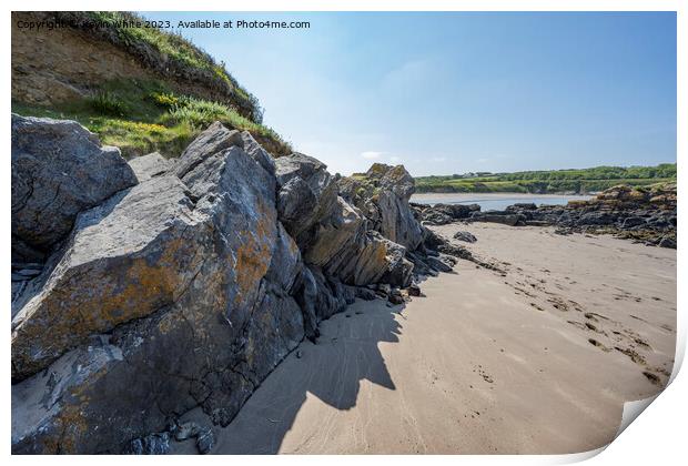 Rock formation on edge of Angle Bay beach Print by Kevin White