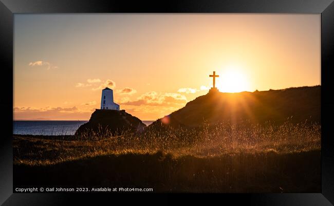 Sunset on llandwyn Island , ISle of Anglesey  Framed Print by Gail Johnson