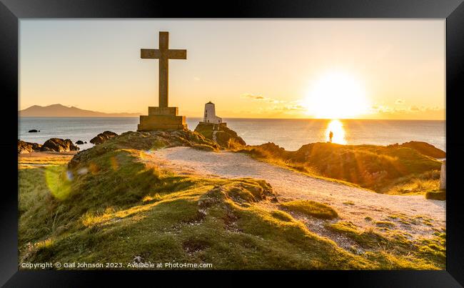 Sunset on llandwyn Island , ISle of Anglesey  Framed Print by Gail Johnson