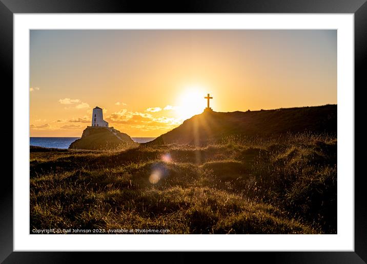 Sunset on llandwyn Island , ISle of Anglesey  Framed Mounted Print by Gail Johnson
