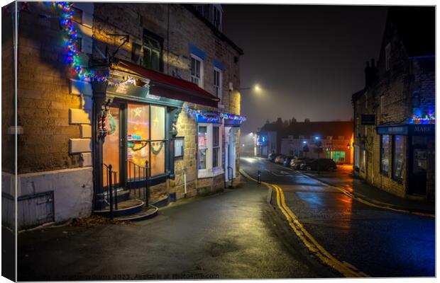 Christmas time in Pickering, North Yorkshire Canvas Print by Martin Williams