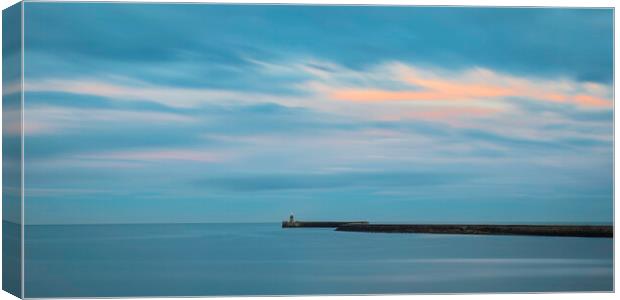 South Shields Lighthouse Canvas Print by Phil Durkin DPAGB BPE4