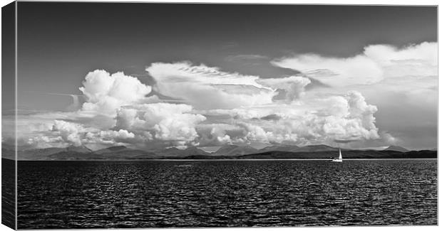 Black and white  seascape Canvas Print by Gary Eason
