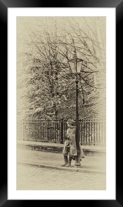 Leaning on a lamp post. Framed Mounted Print by Alan Matkin