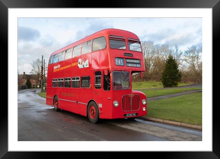 Double decker bus Framed Mounted Print by Alan Tunnicliffe