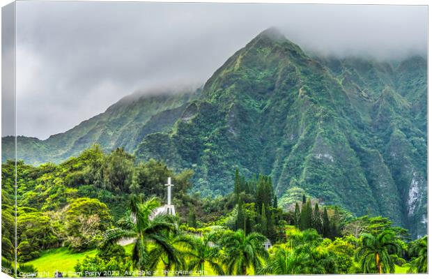 Valley of Temples Memorial Park Koolau Mountains Kaneohe Hawaii Canvas Print by William Perry