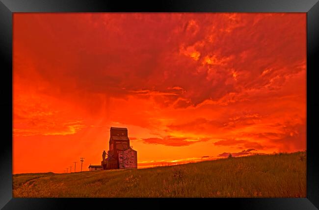 abandoned grain elevator and cumulonimbus cloud mass Framed Print by Dave Reede
