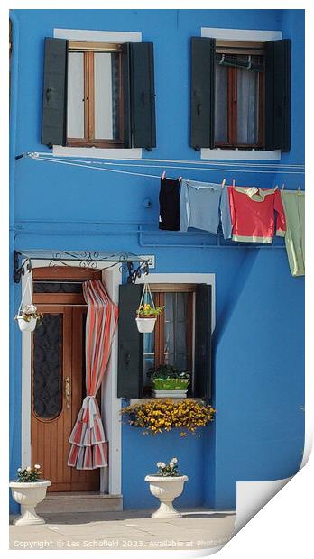 Colourful house on burano island Venice  Print by Les Schofield