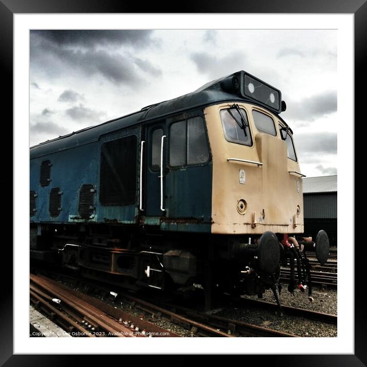 Class 25 On Shed Framed Mounted Print by Lee Osborne