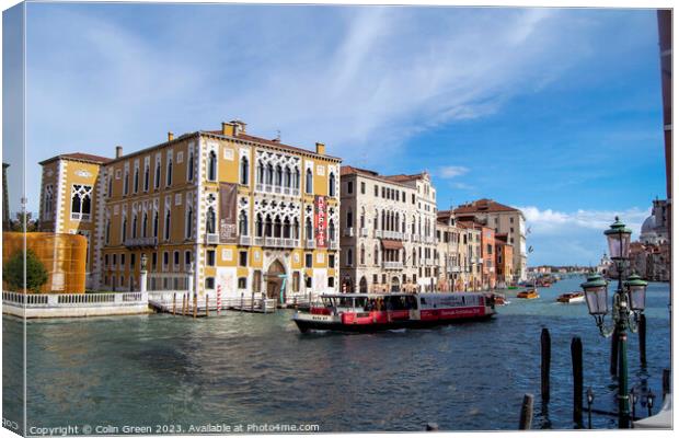 Venetian Bus on the Grand Canal Canvas Print by Colin Green