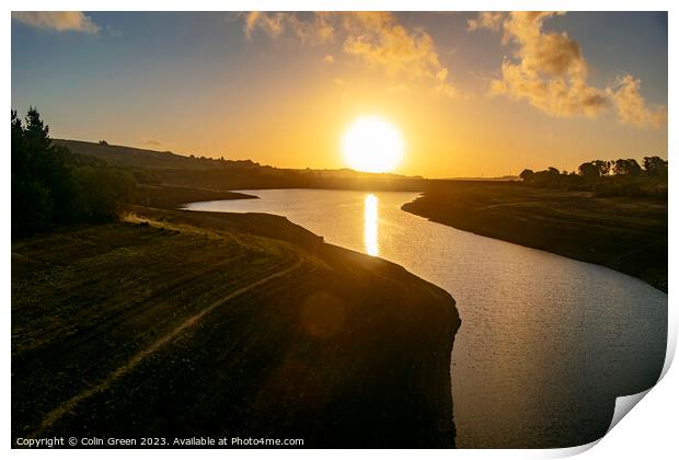 Sunrise at Baitings Dam Print by Colin Green