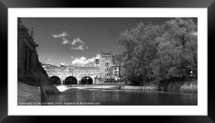 Pulteney Bridge Bath Framed Mounted Print by Les Schofield