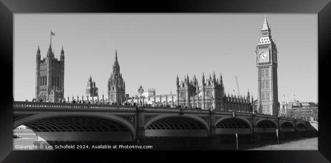Westminster Bridge and Big Ben Framed Print by Les Schofield