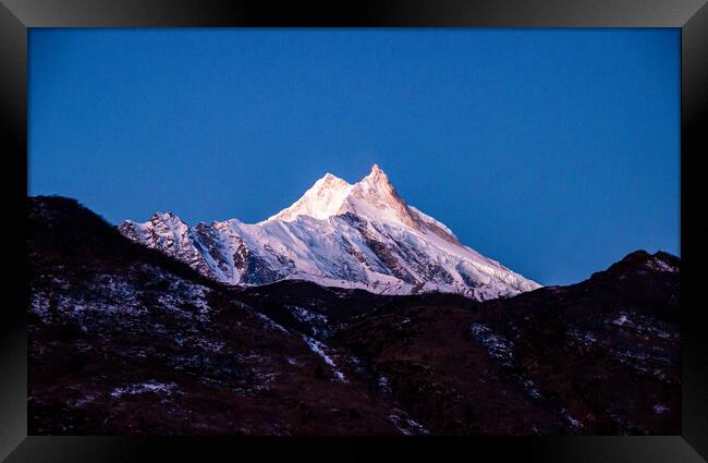 Landscape view of snow covered mountain Manaslu Framed Print by Ambir Tolang
