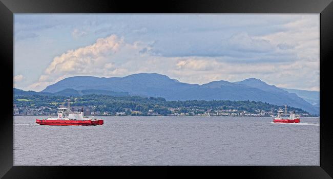 Dunoon ferry crossing Framed Print by Allan Durward Photography