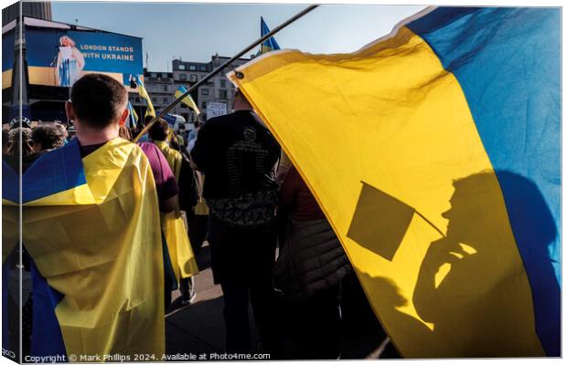 London Stands with Ukraine #1 Canvas Print by Mark Phillips