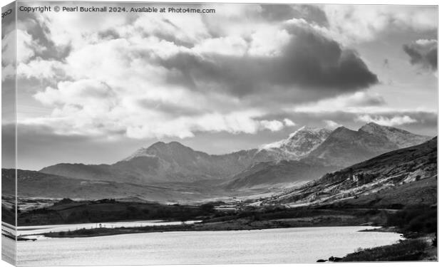 Snowdon Horseshoe in Winter Snowdonia black and wh Canvas Print by Pearl Bucknall