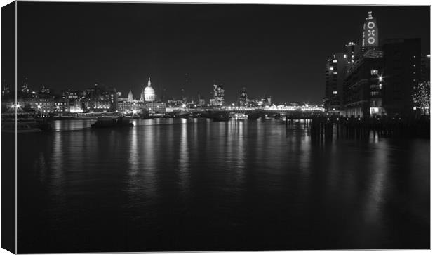 London Skyline BW Canvas Print by David French