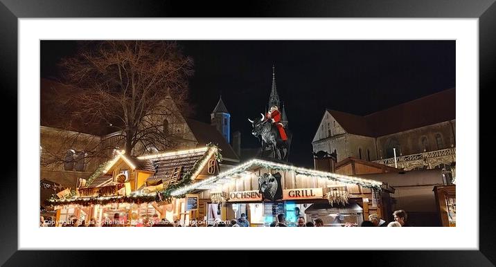 Christmas market Germany  Framed Mounted Print by Les Schofield