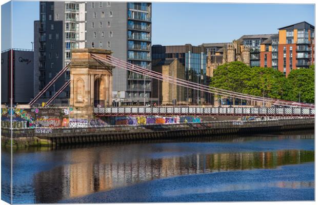 Glasgow Suspension Bridge On River Clyde Canvas Print by Artur Bogacki
