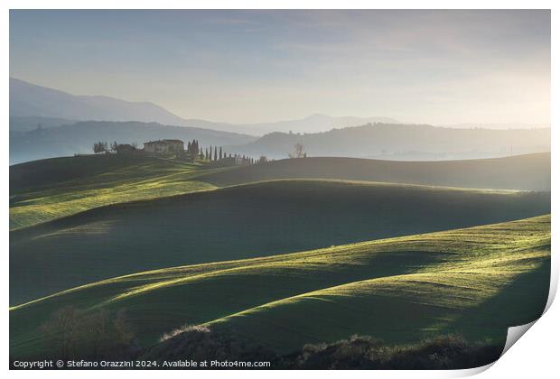 Landscape in Val d'Orcia with farmhouse and rolling hills. Tuscany Print by Stefano Orazzini