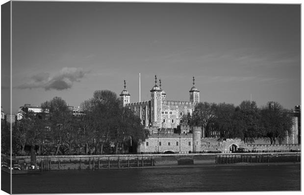 Tower of London riverside B&W Canvas Print by Gary Eason