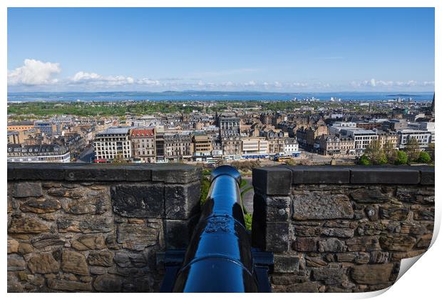 Cannon In Battlement Of Edinburgh Castle Wall Print by Artur Bogacki