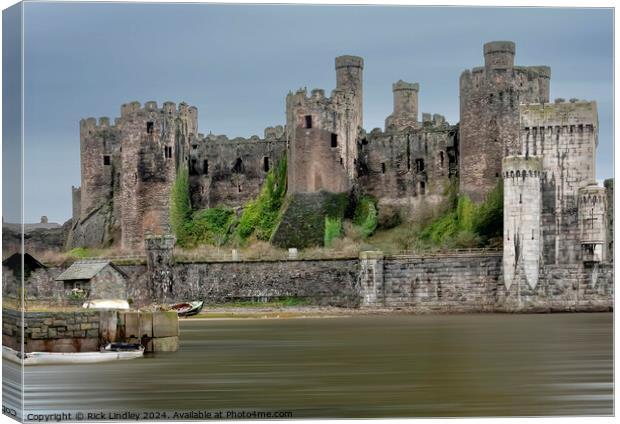 Conwy Castle Canvas Print by Rick Lindley
