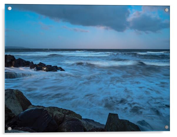 High tide wild waves Acrylic by Tony Twyman
