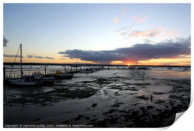 Minster-on-sea sunset Print by Ray Putley