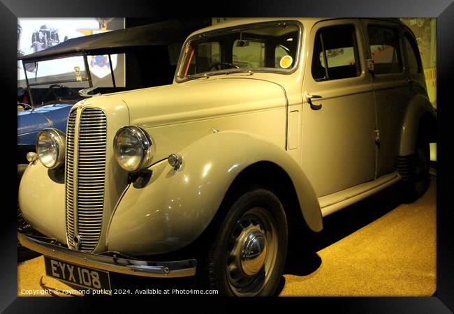 Singer Car at the Beaulieu Motor Museum Framed Print by Ray Putley