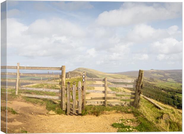 Mam Tor and the Great Ridge Canvas Print by Colin Allen