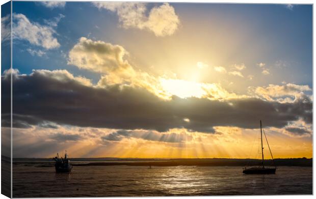 Stunning sunset at Leigh-on-Sea Canvas Print by Paula Tracy