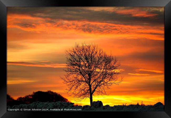 Sky sun Framed Print by Simon Johnson