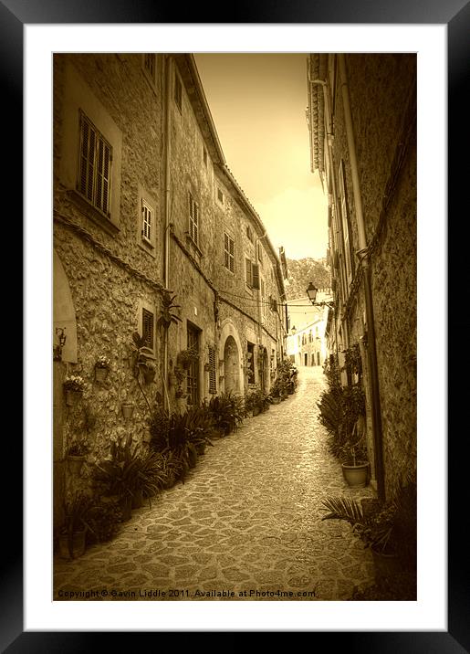 Small Street in Valldemossa, Mallorca (aged effect Framed Mounted Print by Gavin Liddle