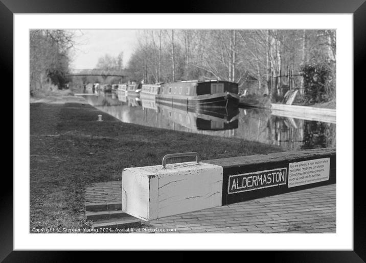Aldermaston Lock on the Kennet and Avon Canal Framed Mounted Print by Stephen Young