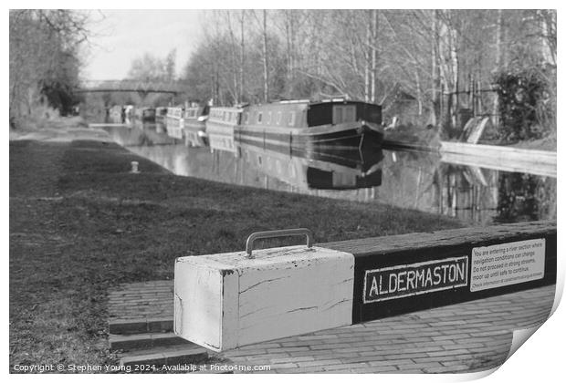 Aldermaston Lock on the Kennet and Avon Canal Print by Stephen Young