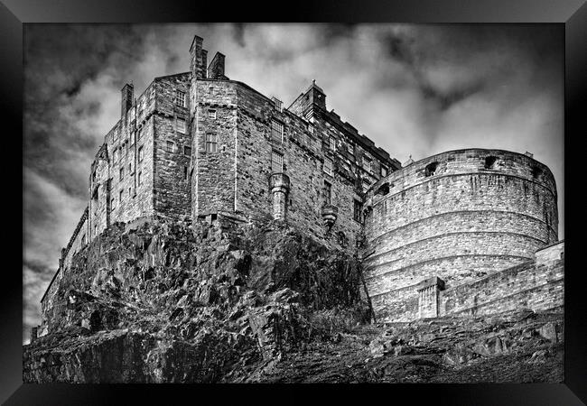 Edinburgh Castle Framed Print by Darren Galpin