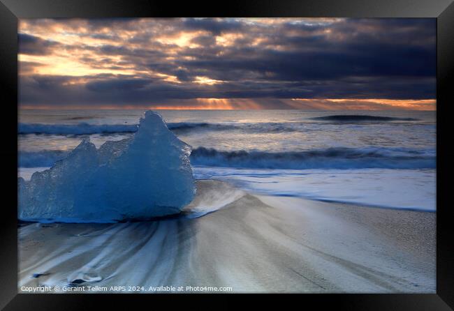 Iceberg, Diamond beach (Breiðamerkursandur) at sunrise, near Jökulsárlón Glacier Lagoon, southern Iceland Framed Print by Geraint Tellem ARPS