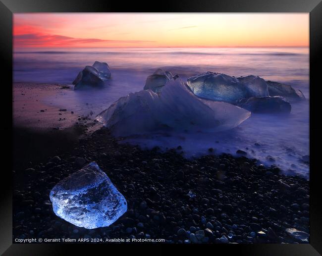 Iceberg, Diamond beach (Breiðamerkursandur) at sun Framed Print by Geraint Tellem ARPS
