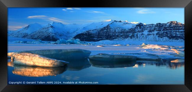 Jokulsarlon Glacier Lagoon, southern Iceland Framed Print by Geraint Tellem ARPS