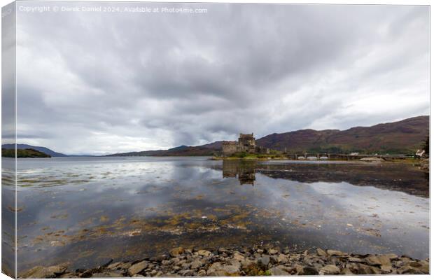 Eilean Donan Castle, Dornie, Scotland Canvas Print by Derek Daniel