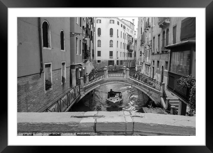 Rio dei Bareteri Canal, Venice Framed Mounted Print by Colin Green