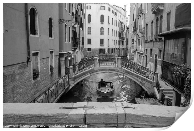 Rio dei Bareteri Canal, Venice Print by Colin Green