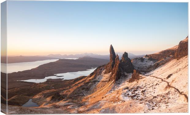 Old man of Storr Canvas Print by Kevin Winter