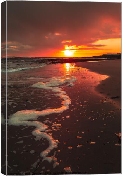 Newbiggin Beach Sunrise Canvas Print by Bear Newbury