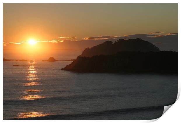 Mount Maunganui at dawn Print by Brian Middleton