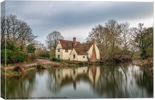 Reflection of Willy Lott's Cottage in the River Stour, Flatford, East Bergholt, Suffolk Canvas Print by Steve 