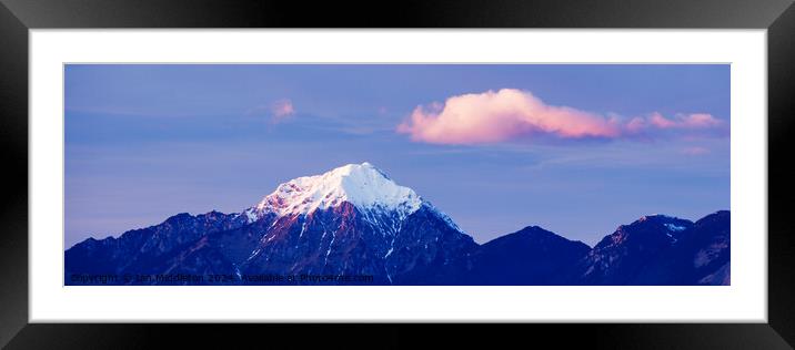 Storzic mountain at sunset Framed Mounted Print by Ian Middleton