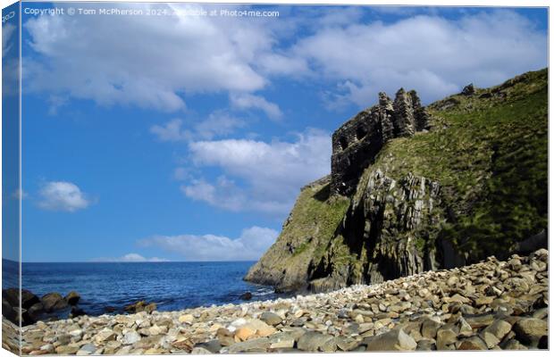 Findlater Castle Canvas Print by Tom McPherson